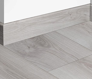 Ламинированный плинтус Pergo Дуб  Горный