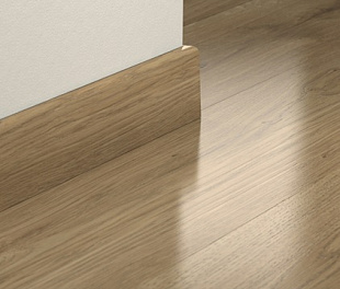 Ламинированный плинтус Pergo 03371